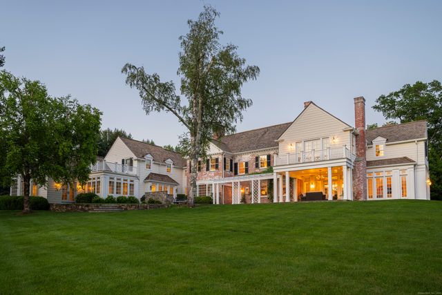 865 Hollow Tree Ridge Road, Darien, CT 06820