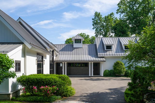 865 Hollow Tree Ridge Road, Darien, CT 06820