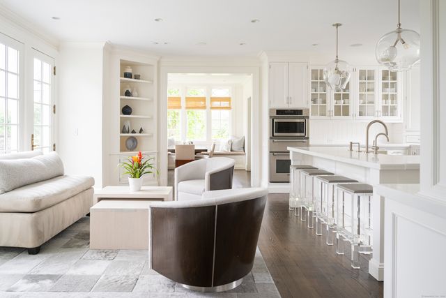 865 Hollow Tree Ridge Road, Darien, CT 06820