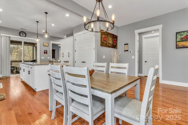 14 Cider Hill Lane, Hendersonville, NC 28792