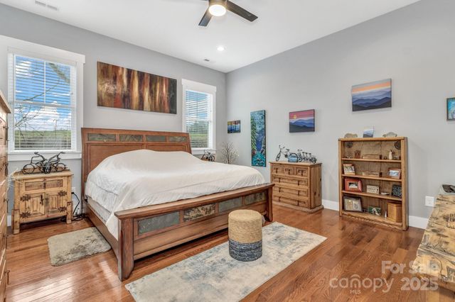 14 Cider Hill Lane, Hendersonville, NC 28792