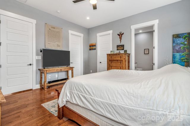 14 Cider Hill Lane, Hendersonville, NC 28792