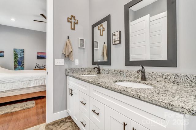 14 Cider Hill Lane, Hendersonville, NC 28792