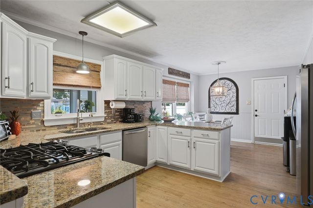 624 Coralberry Dr, North Chesterfield, VA 23236