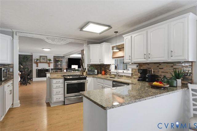 624 Coralberry Dr, North Chesterfield, VA 23236