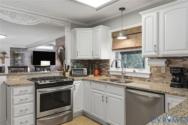 624 Coralberry Dr, North Chesterfield, VA 23236