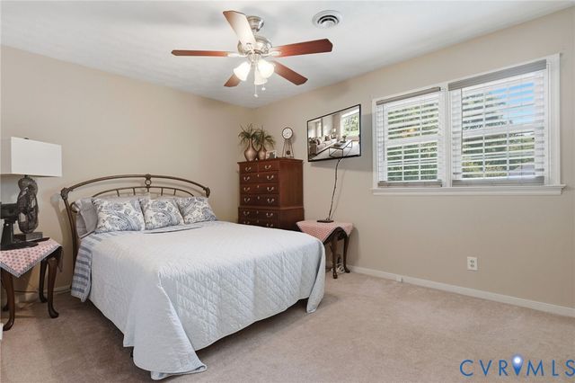 624 Coralberry Dr, North Chesterfield, VA 23236