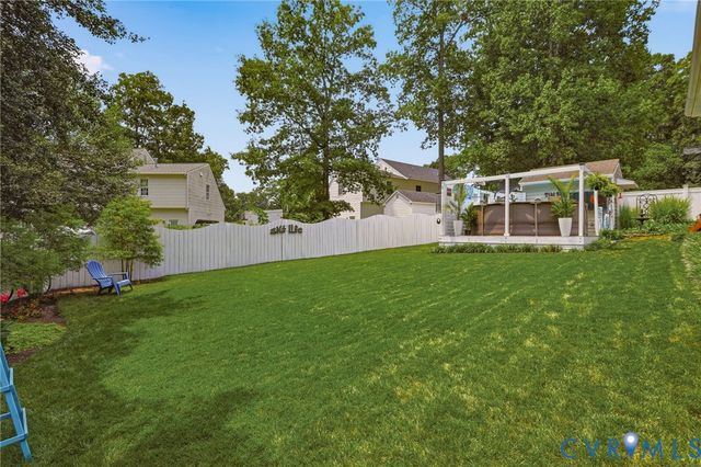 624 Coralberry Dr, North Chesterfield, VA 23236