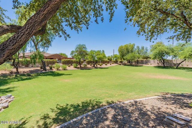 8008 W ZOE ELLA Way, Peoria, AZ 85382