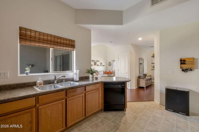 8008 W ZOE ELLA Way, Peoria, AZ 85382