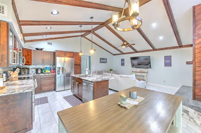 4810 CENTERBROOK COURT, Tampa, FL 33624