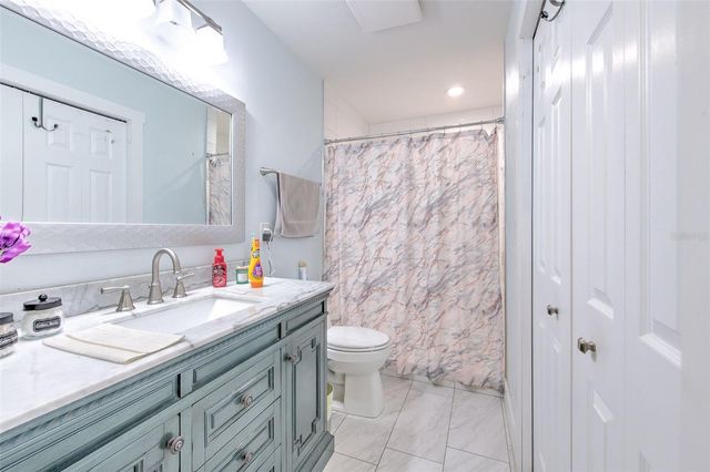 4810 CENTERBROOK COURT, Tampa, FL 33624