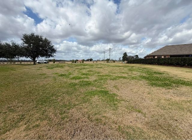 133 Sportsman Dr, Houma, LA 70360