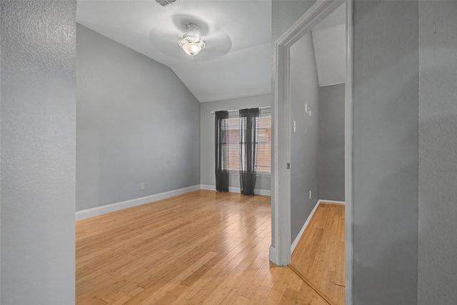 1042 Grimes Drive, Forney, TX 75126