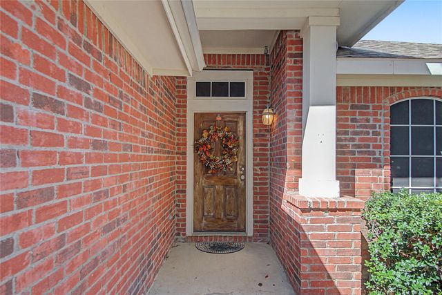 1042 Grimes Drive, Forney, TX 75126