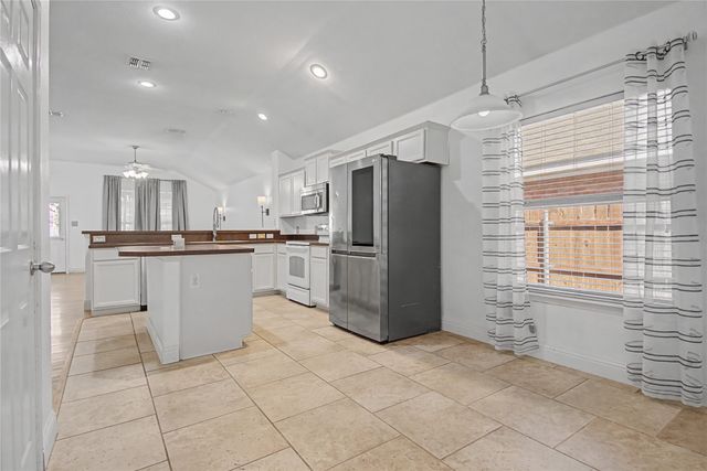 1042 Grimes Drive, Forney, TX 75126