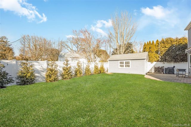 36 Wingam Drive, Islip, NY 11751