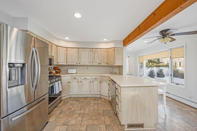 36 Wingam Drive, Islip, NY 11751