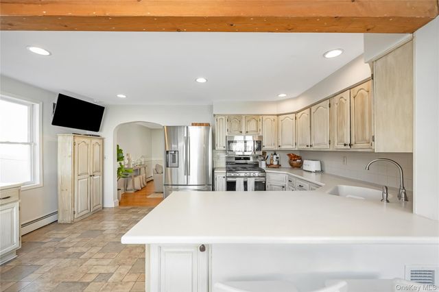 36 Wingam Drive, Islip, NY 11751