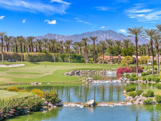 542 Red Arrow Trail, Palm Desert, CA 92211