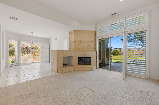 542 Red Arrow Trail, Palm Desert, CA 92211