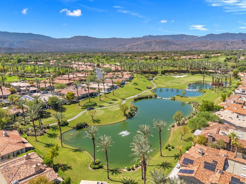 542 Red Arrow Trail, Palm Desert, CA 92211
