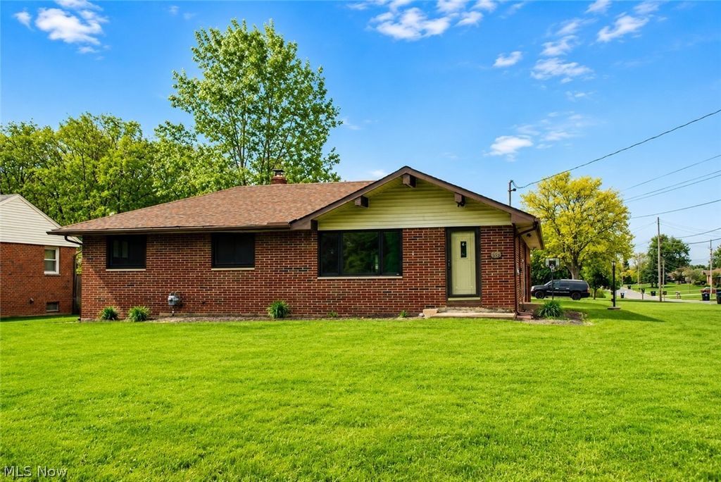 813 Hadcock Road, Brunswick, OH 44212