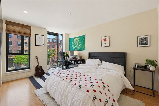 691 Massachusetts Avenue 301, Boston, MA 02118