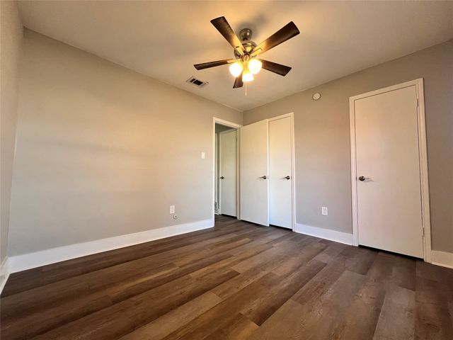 6016 Hillcrest Drive, Watauga, TX 76148