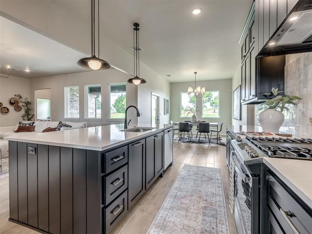 8103 Goldfinch Drive, Guthrie, OK 73044