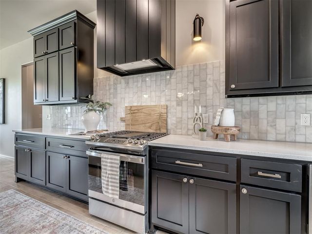 8103 Goldfinch Drive, Guthrie, OK 73044