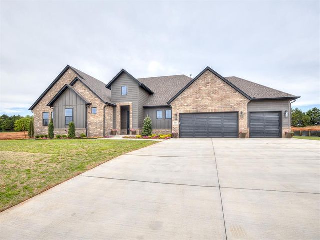 8103 Goldfinch Drive, Guthrie, OK 73044