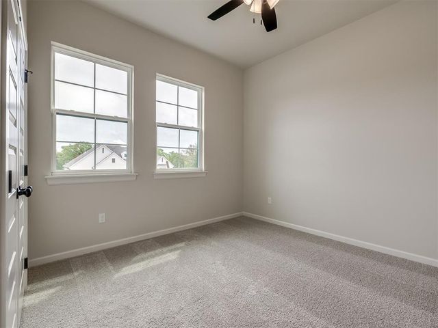 8103 Goldfinch Drive, Guthrie, OK 73044