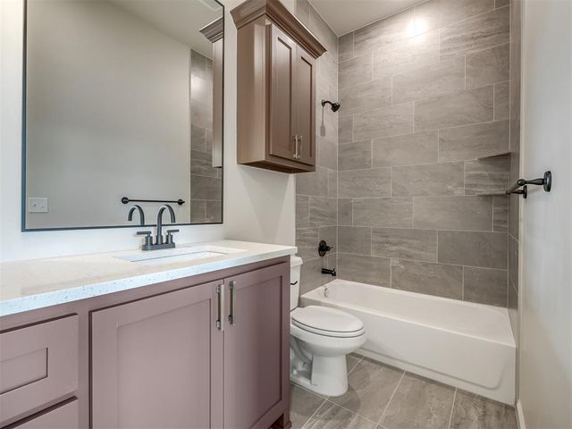 8103 Goldfinch Drive, Guthrie, OK 73044