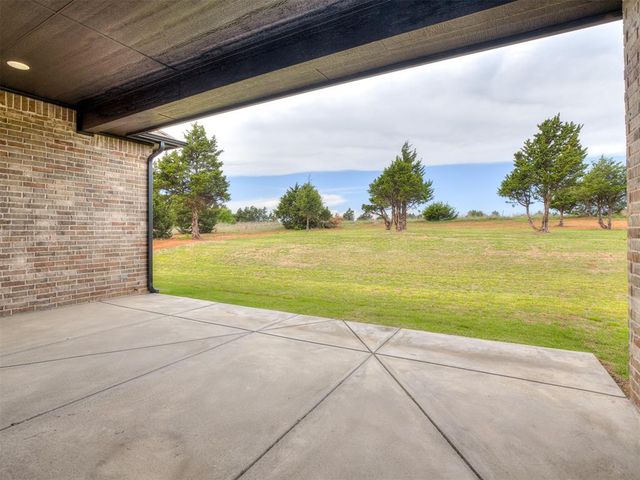 8103 Goldfinch Drive, Guthrie, OK 73044