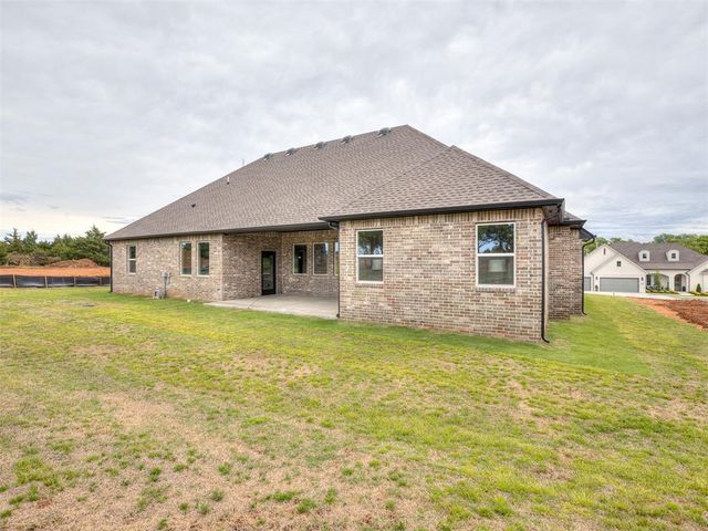 8103 Goldfinch Drive, Guthrie, OK 73044