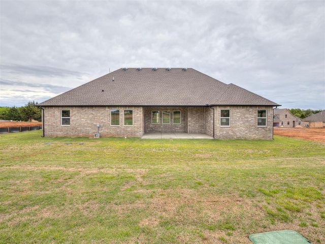 8103 Goldfinch Drive, Guthrie, OK 73044
