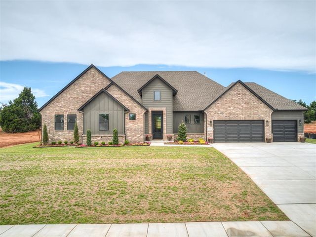 8103 Goldfinch Drive, Guthrie, OK 73044