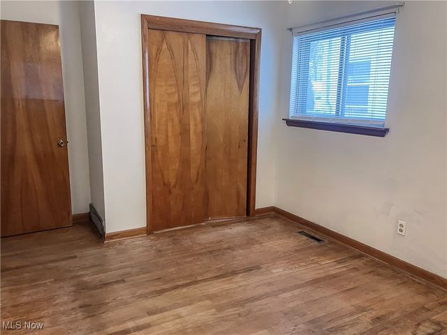 2110 Rockland Avenue, Belpre, OH 45714