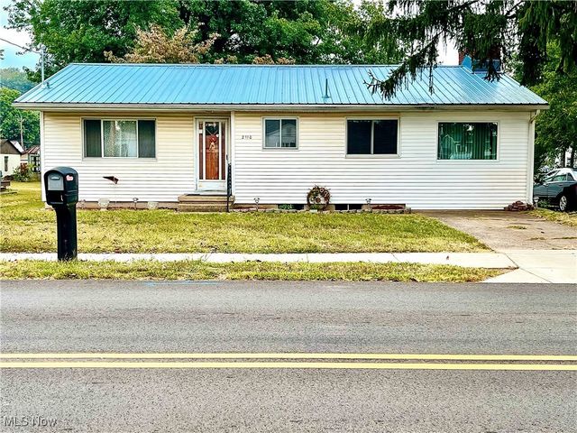 2110 Rockland Avenue, Belpre, OH 45714