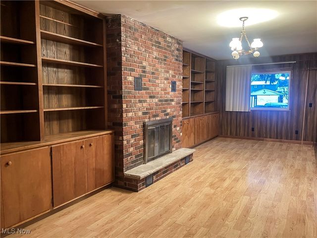 2110 Rockland Avenue, Belpre, OH 45714