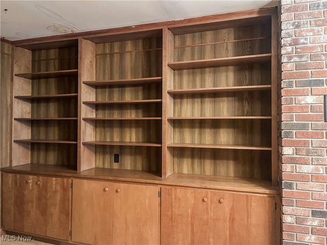 2110 Rockland Avenue, Belpre, OH 45714