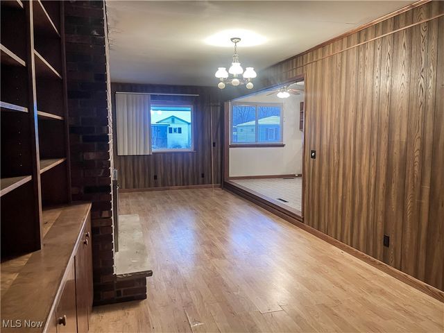 2110 Rockland Avenue, Belpre, OH 45714