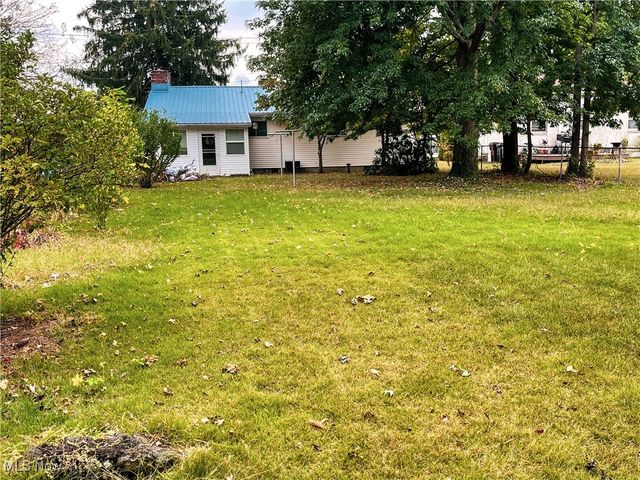 2110 Rockland Avenue, Belpre, OH 45714