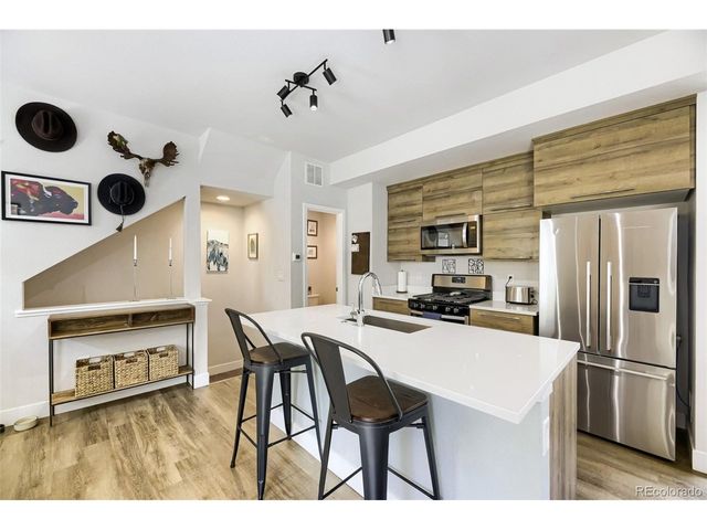 5556 W 10th Pl, Denver, CO 80214