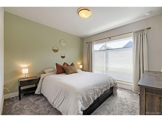 5556 W 10th Pl, Denver, CO 80214