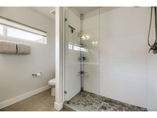 5556 W 10th Pl, Denver, CO 80214