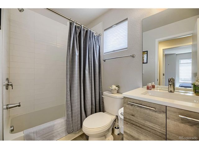 5556 W 10th Pl, Denver, CO 80214