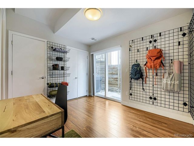 5556 W 10th Pl, Denver, CO 80214