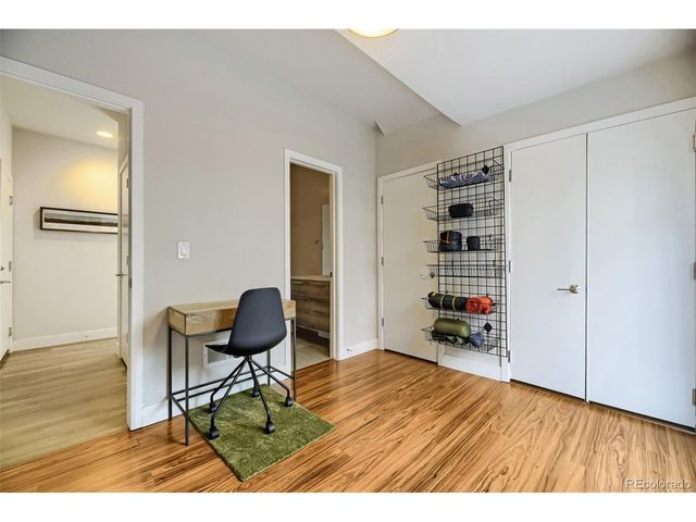 5556 W 10th Pl, Denver, CO 80214
